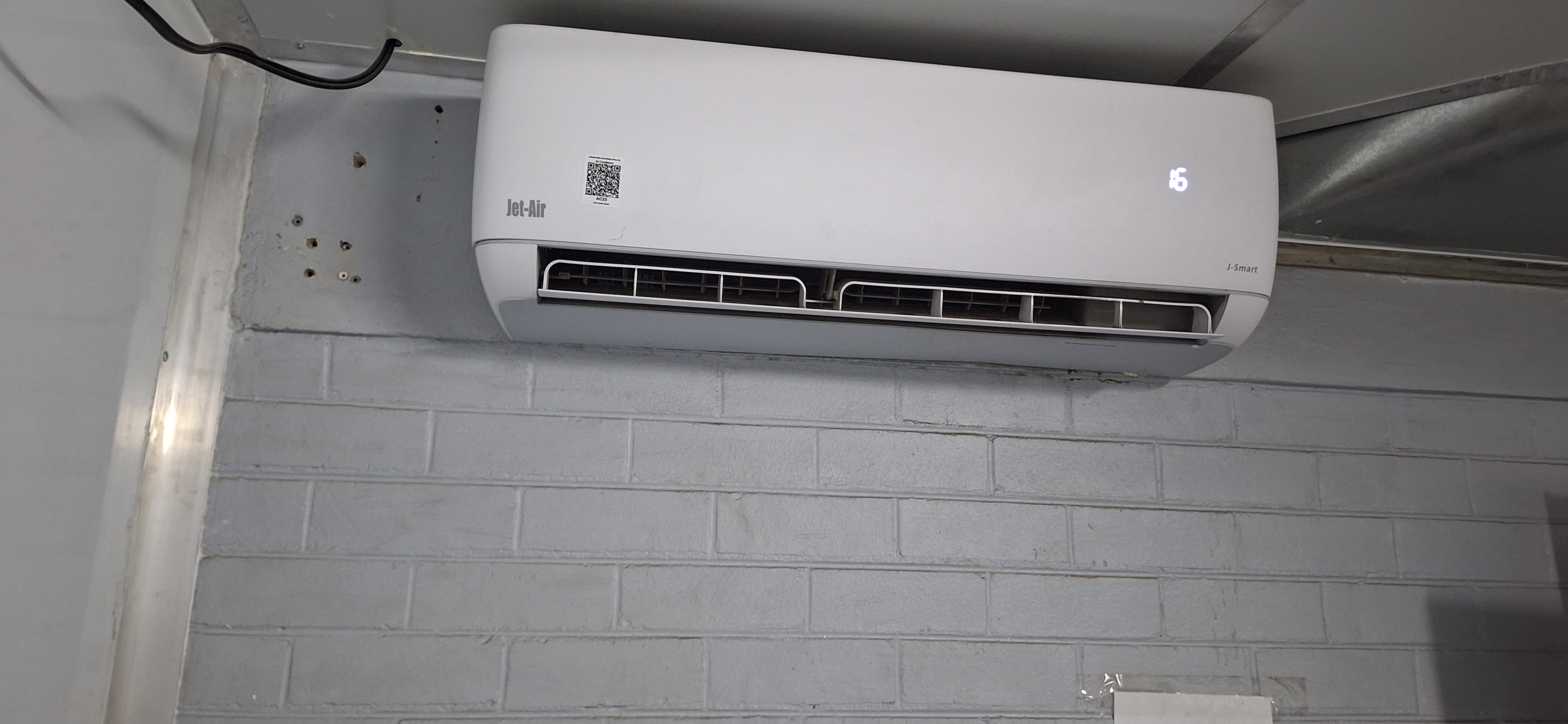 AC Image