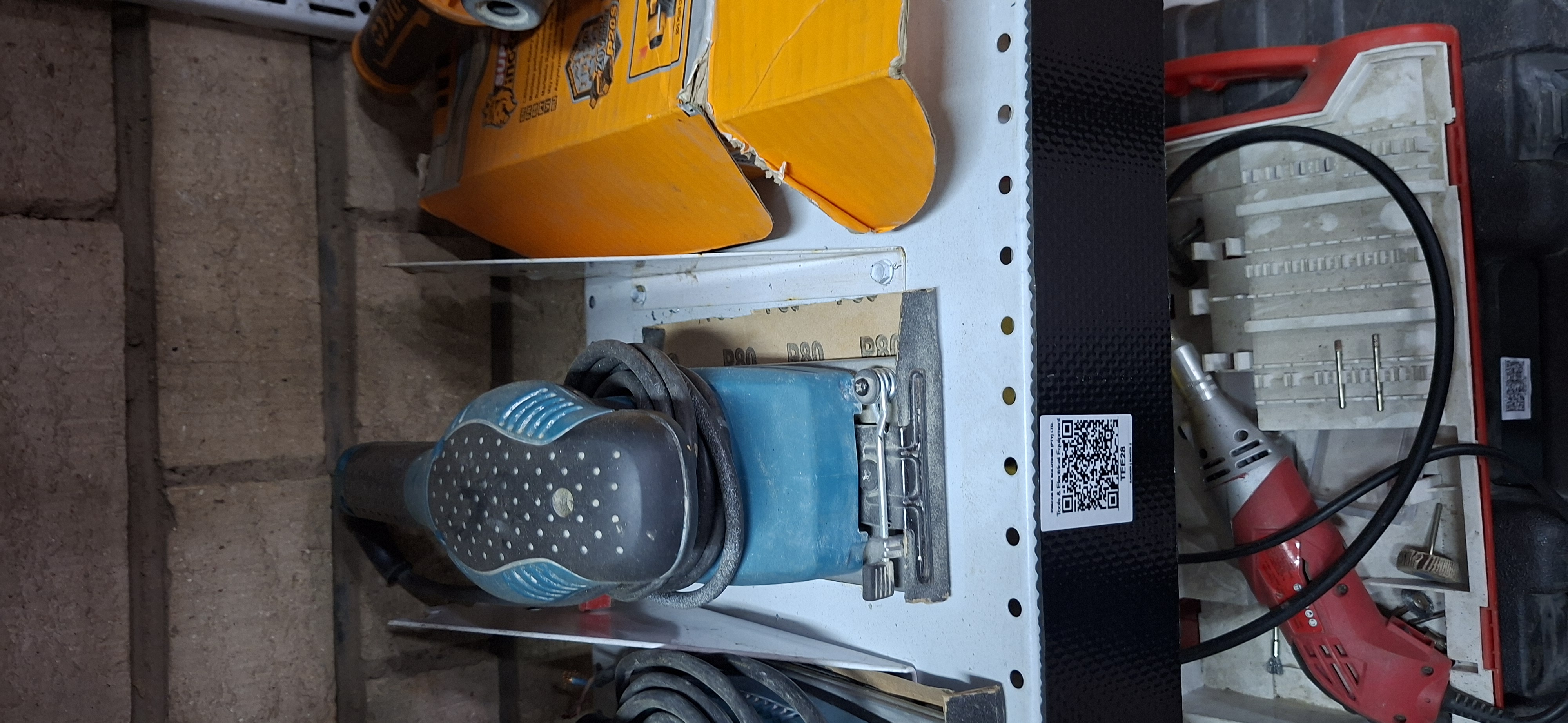 PEE Image